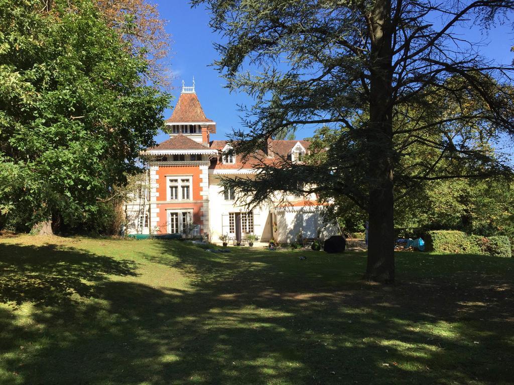 Le Chalet De Luxe Saint-Séverin Exterior photo