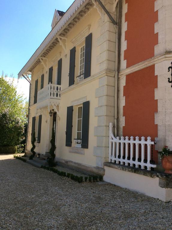 Le Chalet De Luxe Saint-Séverin Exterior photo